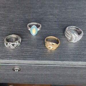 Lia Sophia 4 fashion rings.